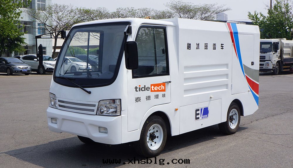 除雪(xuě)融冰车